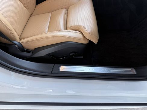 Used 2022 Volvo S90 B6 Inscription w/ Advanced Package AWD/4WD image 35
