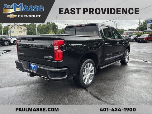 Used 2023 Chevrolet Silverado 1500 High Country w/ High Country Premium Package AWD/4WD image 7