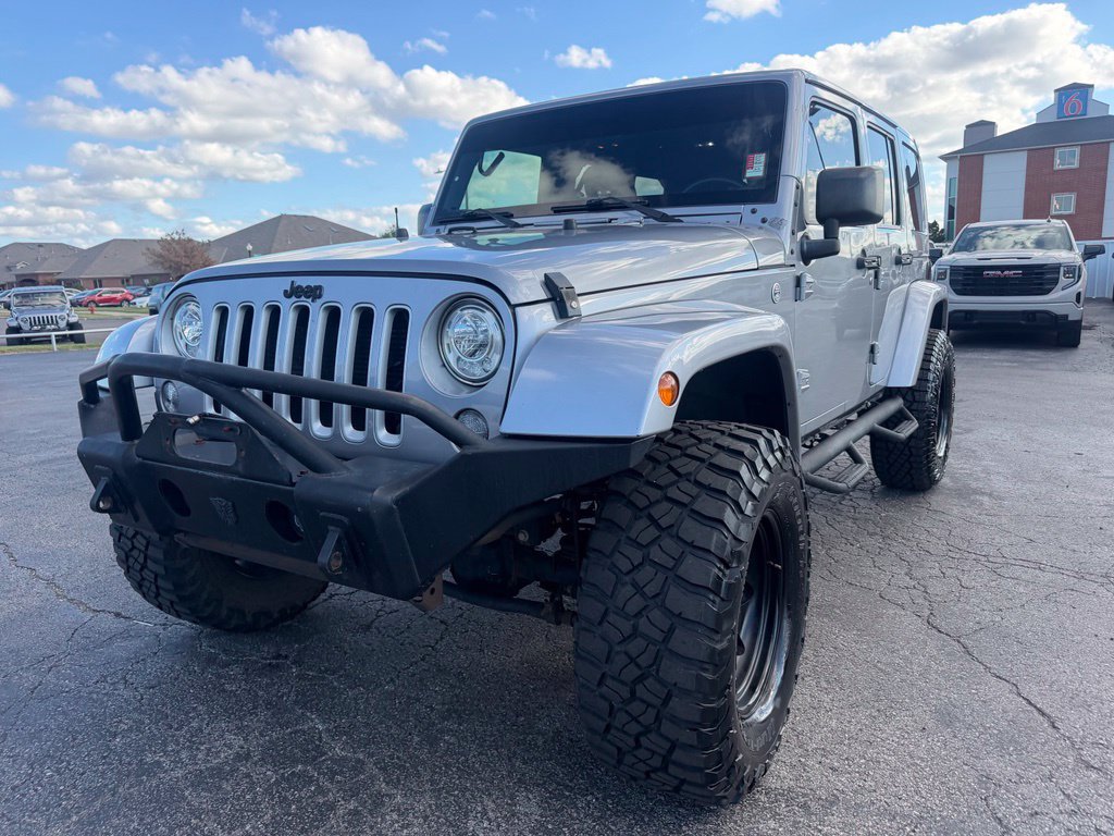 Used 2017 Jeep Wrangler Unlimited Sahara w/ Max Tow Package AWD/4WD image 10