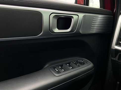 Used 2025 Hyundai Santa Fe SEL image 21