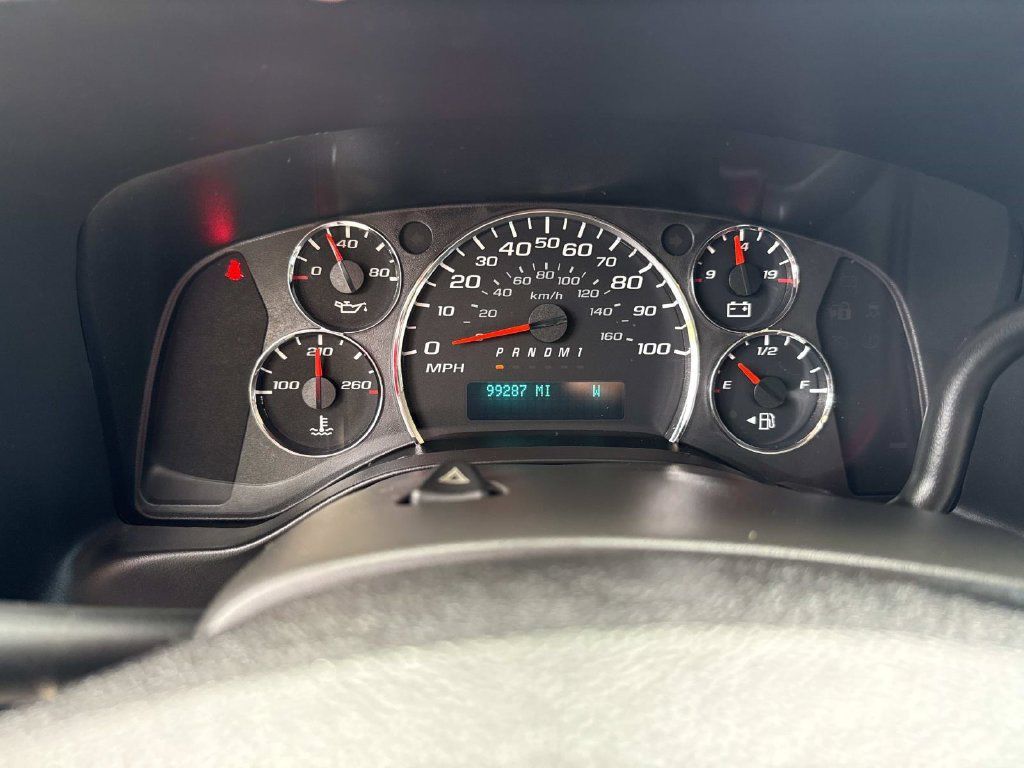 Used 2016 Chevrolet Express 3500 LT w/ LT Preferred Equipment Group RWD image 30