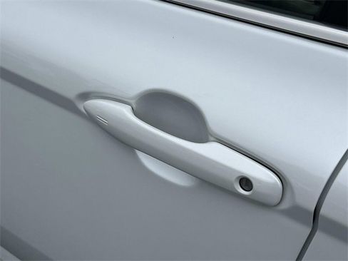 Used 2025 Toyota Camry XLE image 13