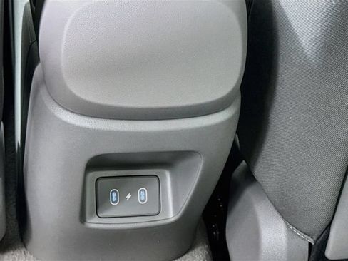 Certified 2025 Hyundai Elantra SEL FWD image 26