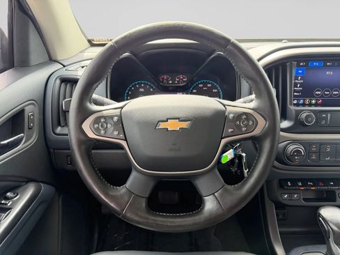 Used 2022 Chevrolet Colorado Z71 w/ Safety Package RWD image 16