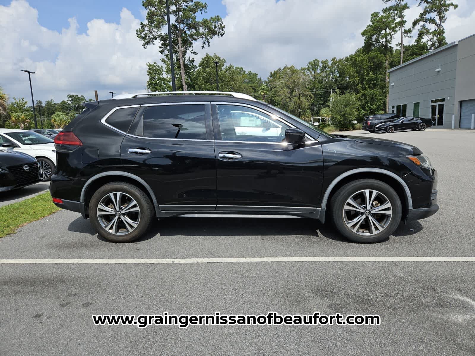 Used 2019 Nissan Rogue SV w/ Premium Package FWD image 6