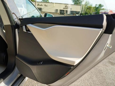 Used 2017 Tesla Model S 100D AWD/4WD image 36