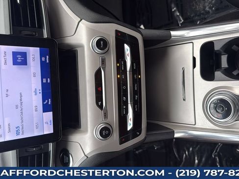 Used 2024 Ford Explorer XLT w/ Equipment Group 202A AWD/4WD image 18