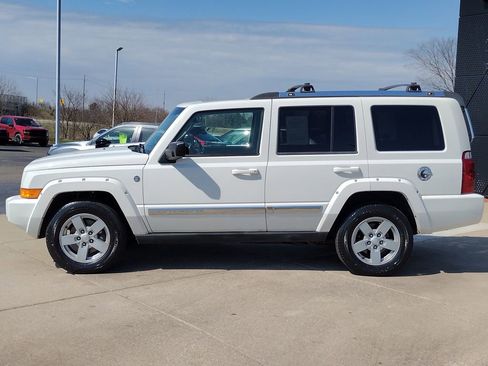 Used 2008 Jeep Commander Limited w/ Trailer Tow Group IV AWD/4WD image 19