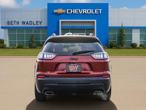 Used 2019 Jeep Cherokee Latitude Plus AWD/4WD image 6
