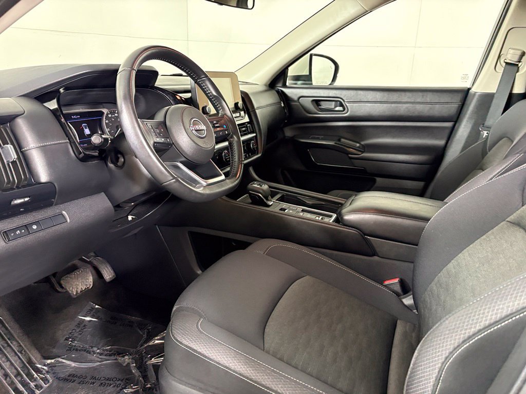 Used 2024 Nissan Pathfinder SV FWD image 22