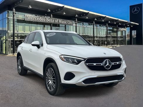 Certified 2025 Mercedes-Benz GLC 300 image 1