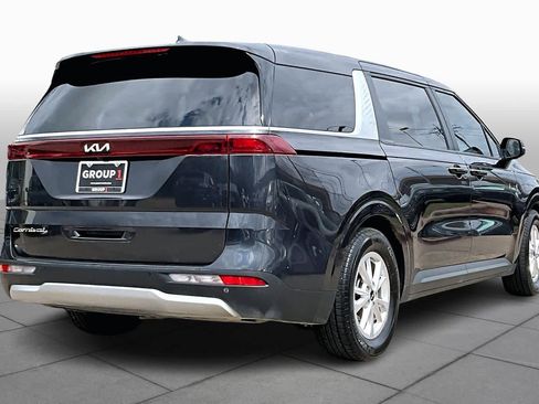 Used 2022 Kia Carnival LX image 12