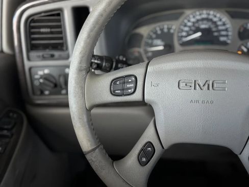 Used 2005 GMC Yukon XL Denali AWD/4WD image 25