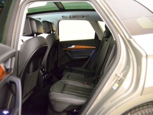 Certified 2023 Audi Q5 2.0T Premium w/ Convenience Package image 11