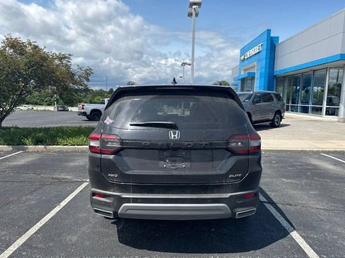 Used 2025 Honda Pilot Elite image 9