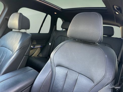 Used 2022 BMW X5 sDrive40i w/ Premium Package RWD image 18