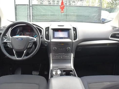 Used 2019 Ford Edge SEL FWD image 12