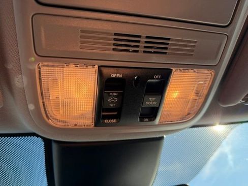 Used 2023 Honda Odyssey EX-L image 27