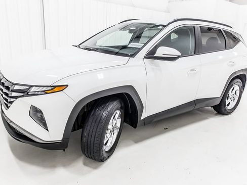 Used 2023 Hyundai Tucson SEL FWD image 2