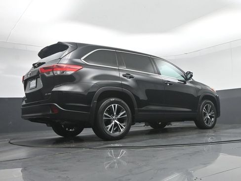 Used 2019 Toyota Highlander Plus AWD/4WD image 64