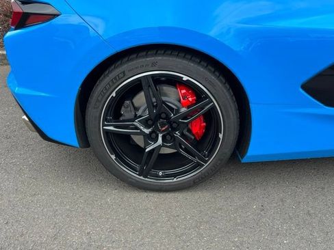 Used 2021 Chevrolet Corvette Stingray Preferred Conv w/ Z51 Performance Package RWD image 9