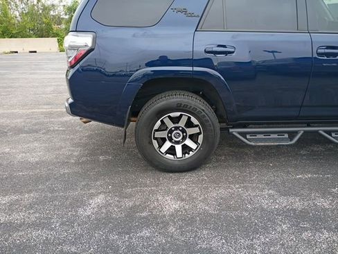 Used 2024 Toyota 4Runner TRD Off-Road Premium w/ Off Road Premium Plus Package AWD/4WD image 12