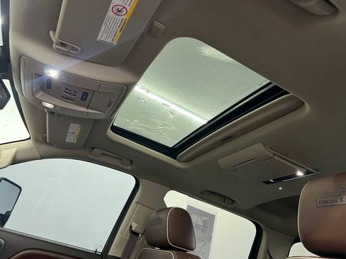 Used 2016 Chevrolet Silverado 3500 High Country w/ Duramax Plus Package image 13