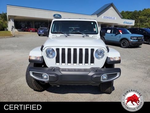 Used 2020 Jeep Wrangler Unlimited Sahara image 9