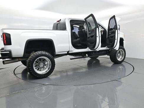 Used 2017 GMC Sierra 2500 Denali w/ Duramax Plus Package image 34