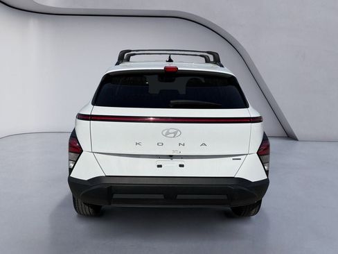 Used 2024 Hyundai Kona SEL w/ Convenience Package AWD/4WD image 4