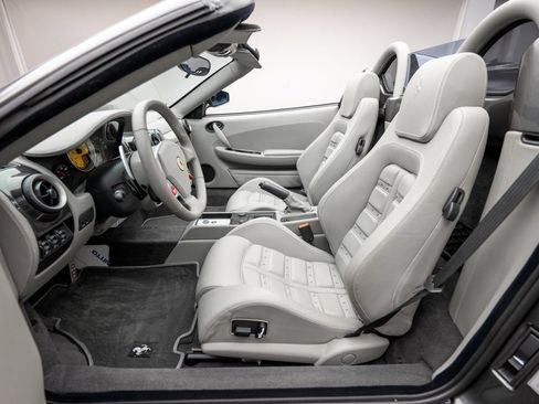 Used 2009 Ferrari F430 Spider RWD image 11