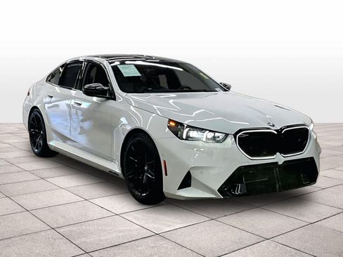 Used 2025 BMW M5 w/ Carbon Package AWD/4WD image 2