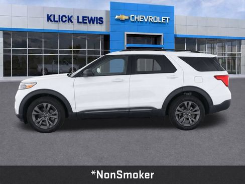 Used 2021 Ford Explorer XLT w/ Equipment Group 202A AWD/4WD image 4