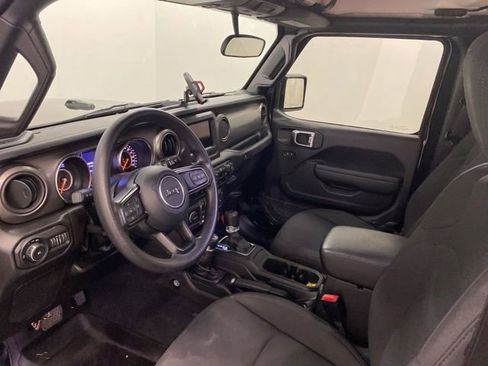 Used 2022 Jeep Wrangler Sport AWD/4WD image 8