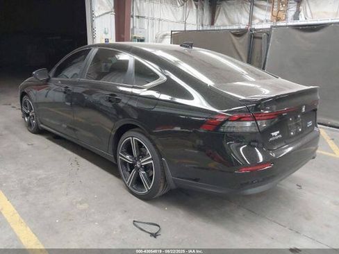 Used 2025 Honda Accord Sport image 19