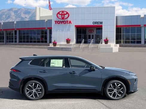 New 2026 Toyota Crown Signia image 3