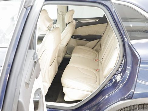 Used 2017 Lincoln MKC Premiere image 15