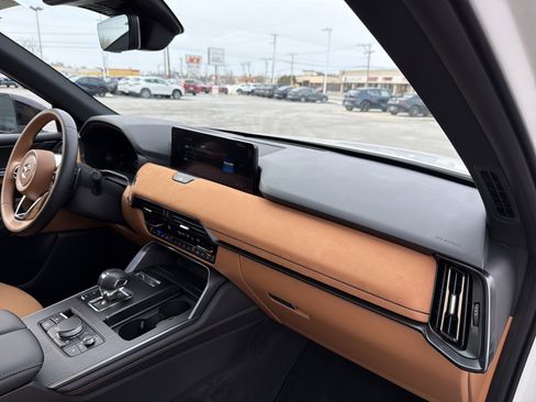 Certified 2025 MAZDA CX-70 3.3 Turbo S w/ Premium Plus image 83