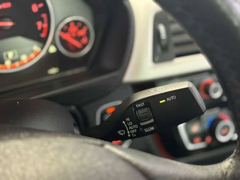 Used 2018 BMW 320i xDrive Sedan w/ Convenience Package image 29