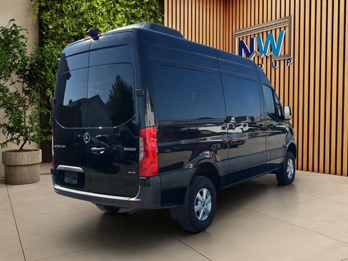 Used 2019 Mercedes-Benz Sprinter 2500 image 11