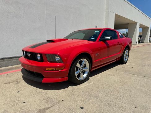 Used 2007 Ford Mustang GT RWD image 3