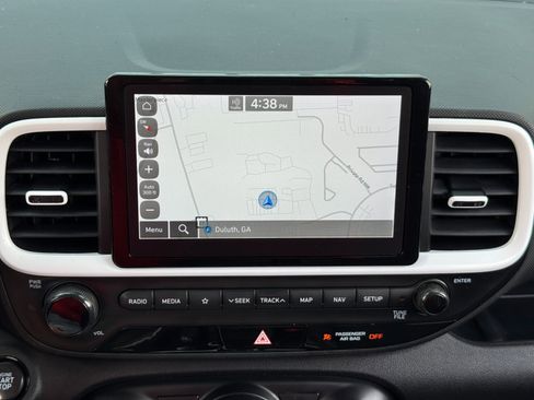 Used 2022 Hyundai Venue Limited w/ Cargo Package image 24