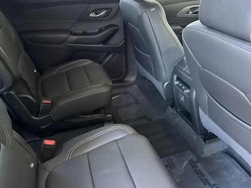 Used 2023 Chevrolet Traverse LT w/ LPO, Floor Liner Package AWD/4WD image 19