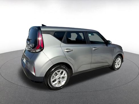 Used 2025 Kia Soul LX w/ LX Technology Package image 15