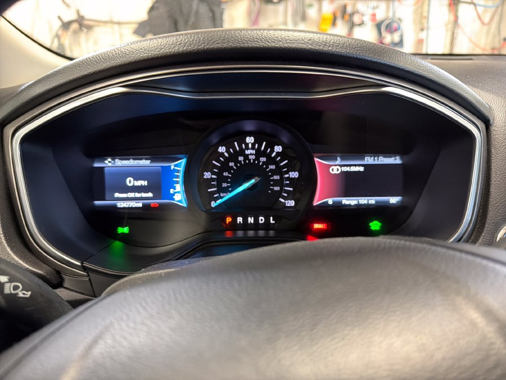 Used 2019 Ford Fusion SE FWD image 23