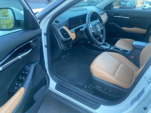 Used 2024 Kia Seltos EX AWD/4WD image 17