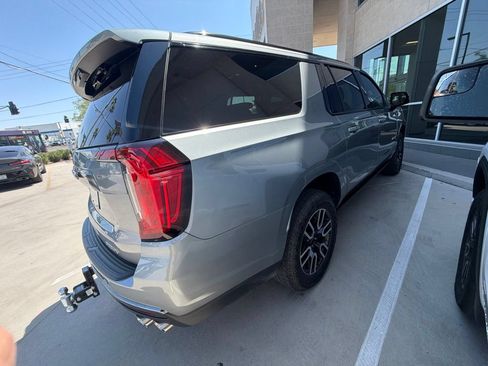 Used 2024 GMC Yukon XL AT4 w/ AT4 Premium Package AWD/4WD image 10