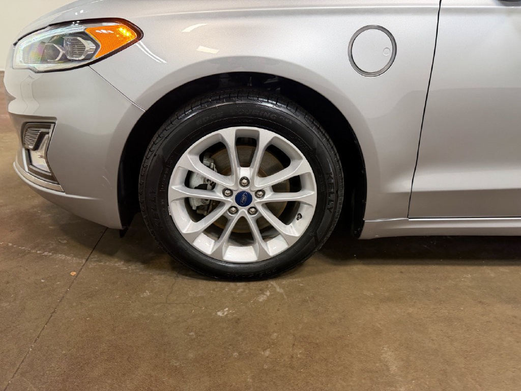Used 2020 Ford Fusion Energi Titanium FWD image 90