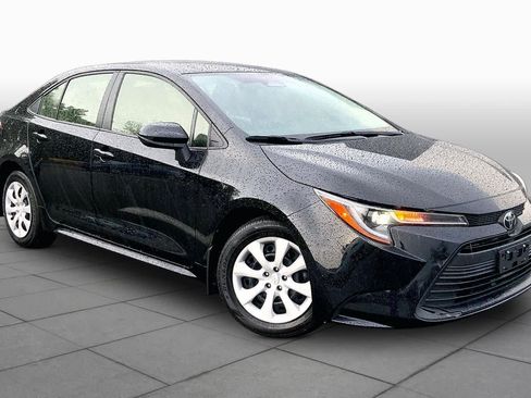 Certified 2023 Toyota Corolla LE FWD image 3