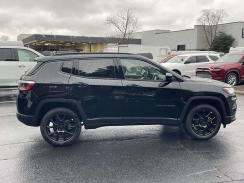 New 2026 Jeep Compass Latitude AWD/4WD image 10